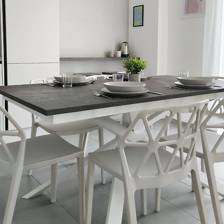 Apartamento Joivy Charming Flats In The Heart Of Porta Nuova Milán Exterior foto